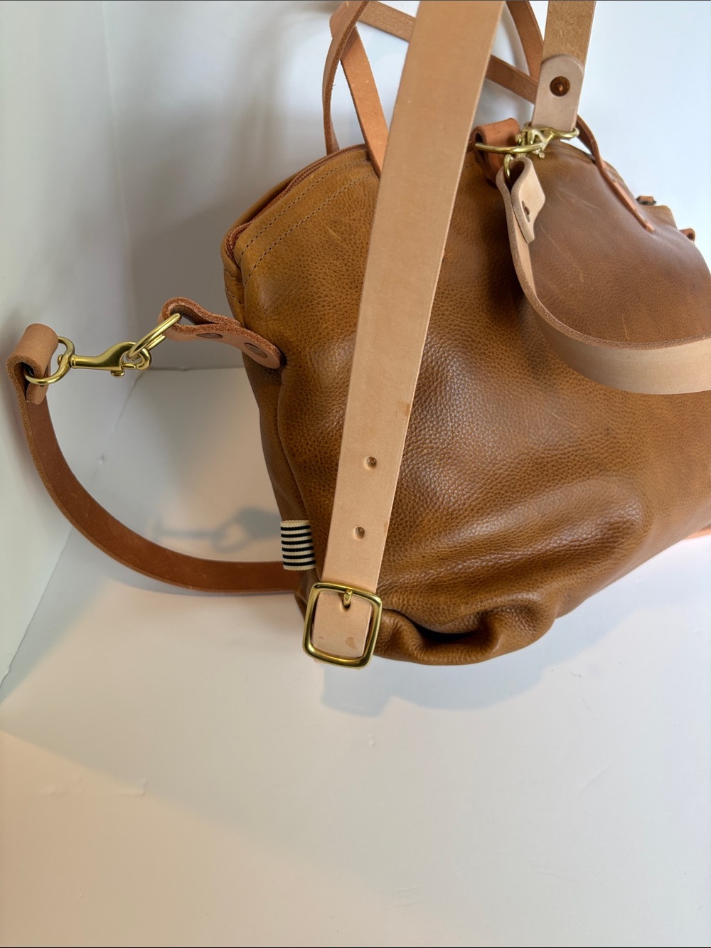 Meanwhile Back On The Farm Convertible Backpack 2.0. Leather Tote Crossbody New - Picture 4 of 11